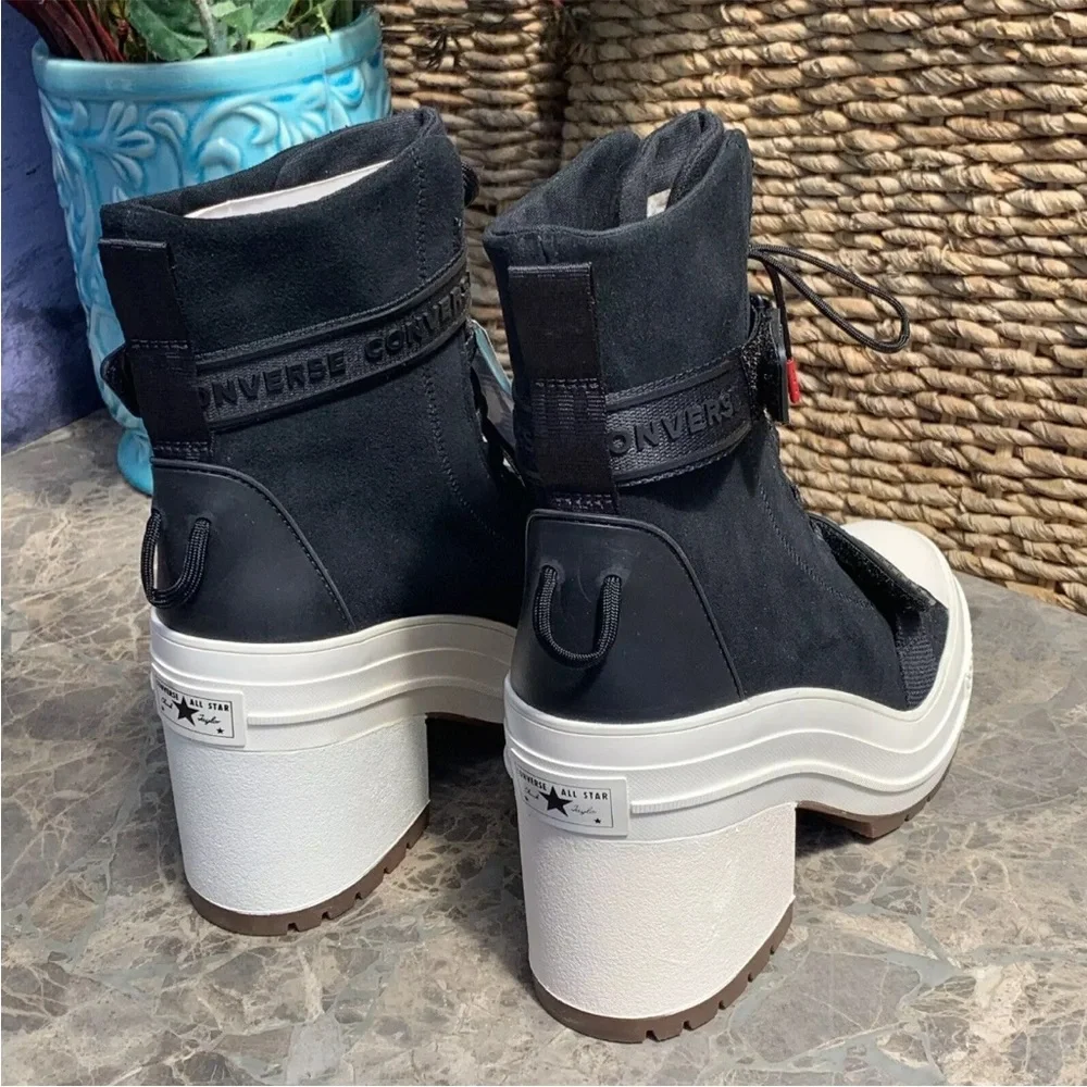 Converse black chucks